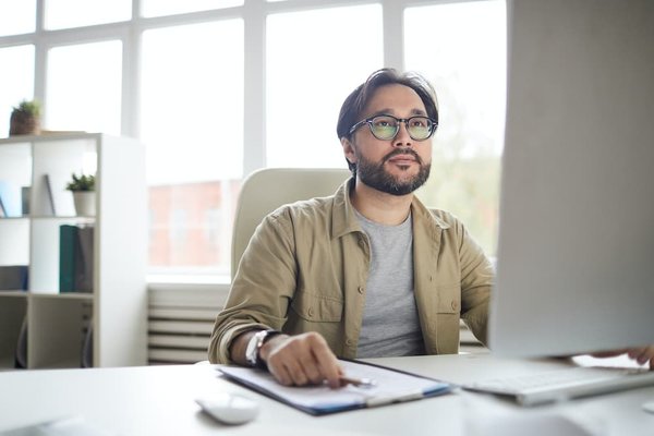 Comment peut-on développer une application mobile pour le partage de nourriture afin de lutter contre le gaspillage alimentaire ?